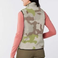 Mountain Hardwear HiCamp Fleece Vest - Women's -Mountain Hardwear store 13c28da3 e907 46be 9a39 3f855a4540d9