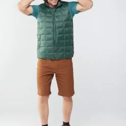 Mountain Hardwear Crater Lake T-Shirt - Men's -Mountain Hardwear store 223cc3b1 165c 4e8f bbed b6e1ea6c36b4