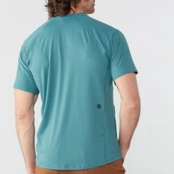 Mountain Hardwear Crater Lake T-Shirt - Men's -Mountain Hardwear store 78a8e187 aff1 464a bd90 43fb6ee2df93